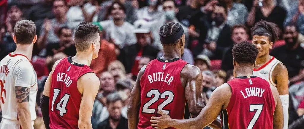 韦德退役的1064天，热火被联盟第一胖揍