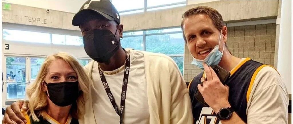 在退役的775天，韦德现身爵士主场0-2落后的热火还有奇迹吗