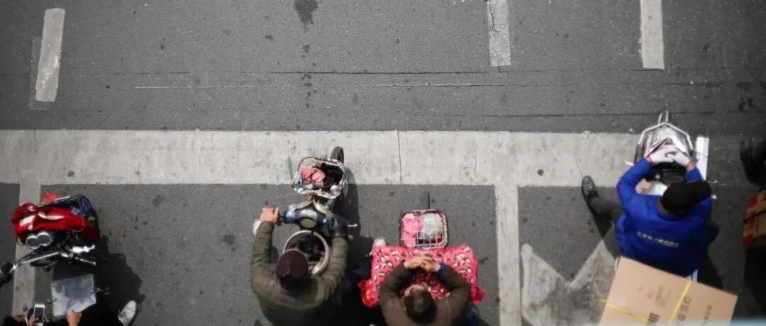 疫情8问8答 | 家中隔离，工资发多少？员工能否拒绝出差？隔离可抵消年假调休？