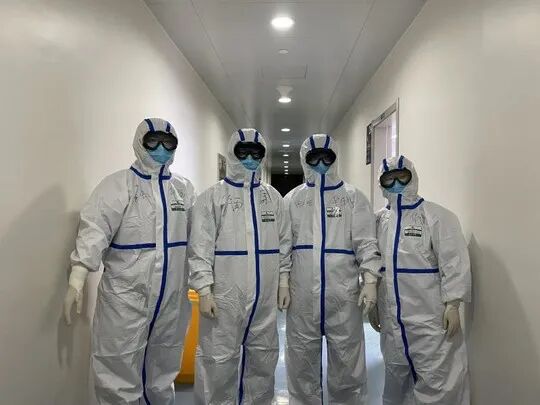 新增降低政府力度不减，社交禁令或再持续3个月。学校补助提上日程，移民局刷好感解决签证工作难题！