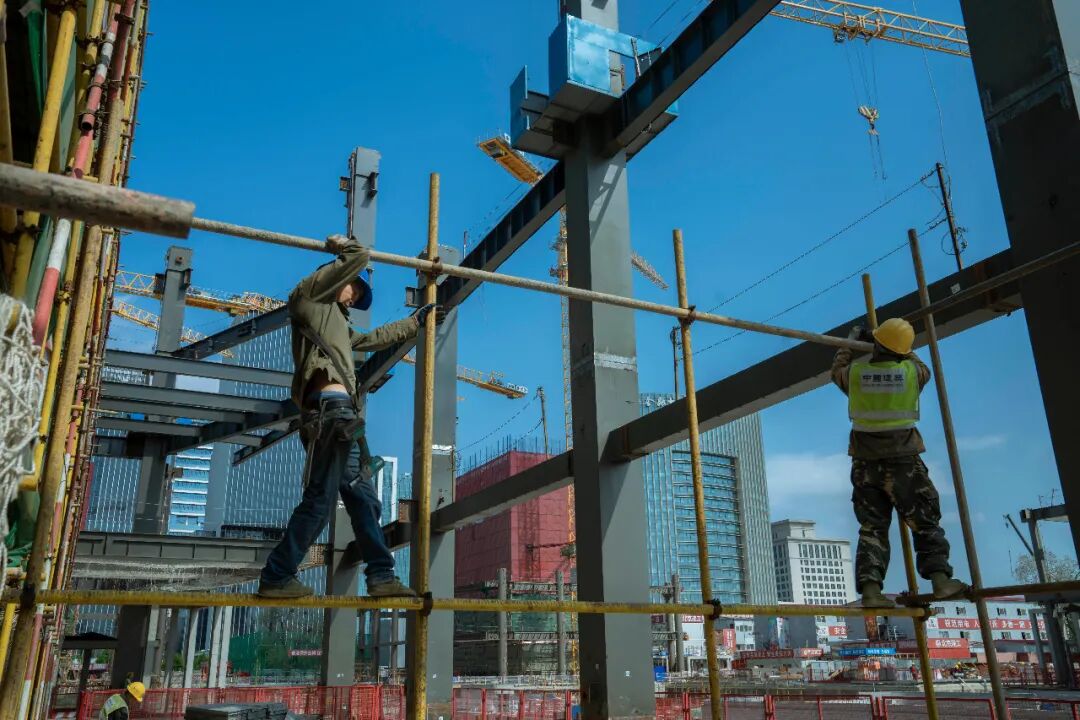 虽然工价上涨，但有好手艺的建筑工人依然很难找