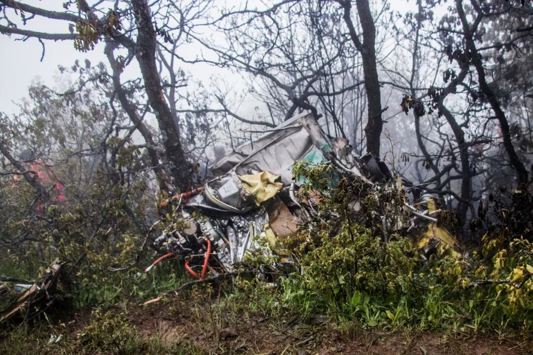 强硬派总统坠机遇难,伊朗会改变吗?