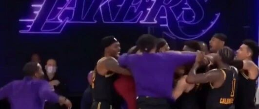 1.3秒戴维斯绝杀！约基奇连得7分也碉堡了！绝逼是神仙打架啊！！！