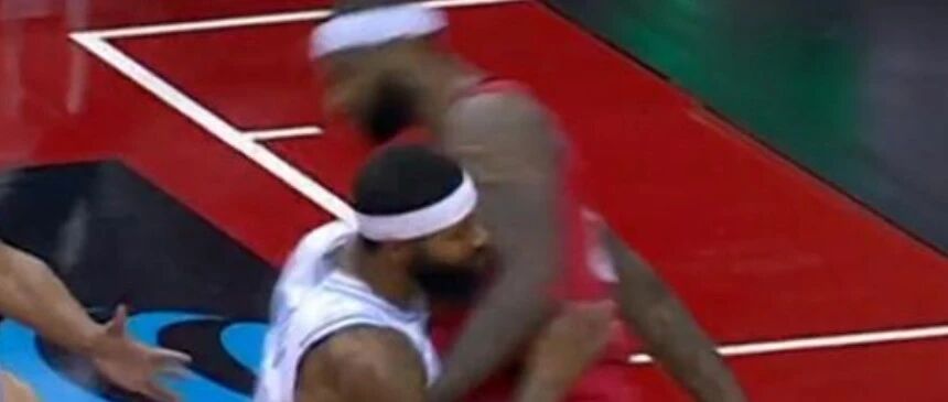 20分钟2驱逐5技犯！火箭和湖人都是先打架才打球的...