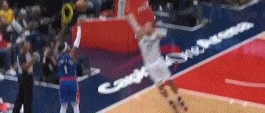 这一球！杀死的是湖人球迷的心脏啊...