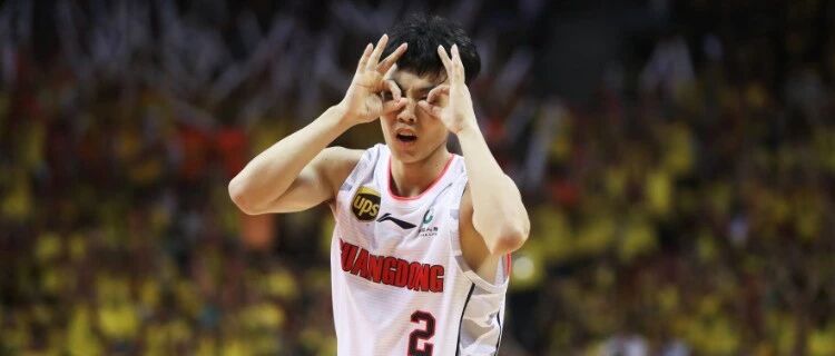 60秒三分24中22！是谁说徐杰打不了路人王的？