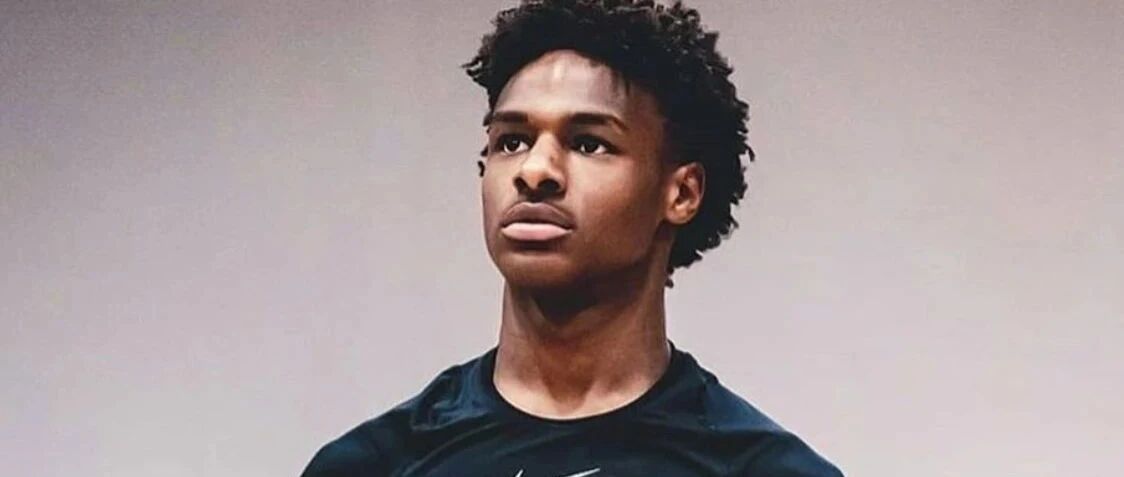 布朗尼半月板撕裂，全TM赖韦德！