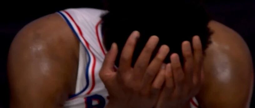 解散吧！没救了！！当家球星掩面崩溃！一场丑陋的季后赛...