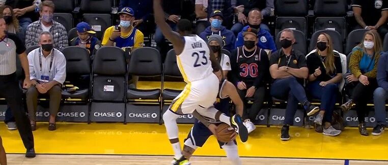 真nm脏！格林这脚要踹准点，里弗斯直接原地去世...