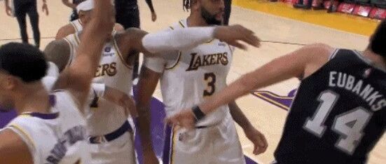 滚开！安东尼动手了！！！