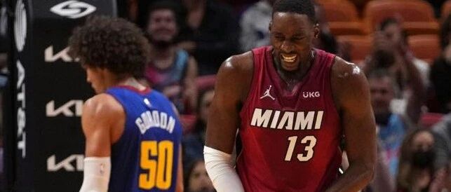 韧带撕裂！联盟重罚！完了呀，只能玩JB了...