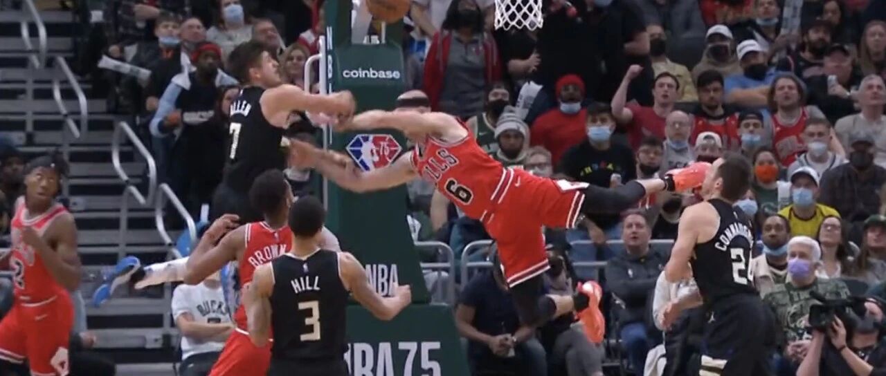 一天四次恶意犯规！这种人请早日远离球场！