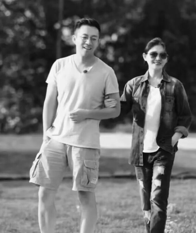 大S去世后，第一批辞职的人出现了