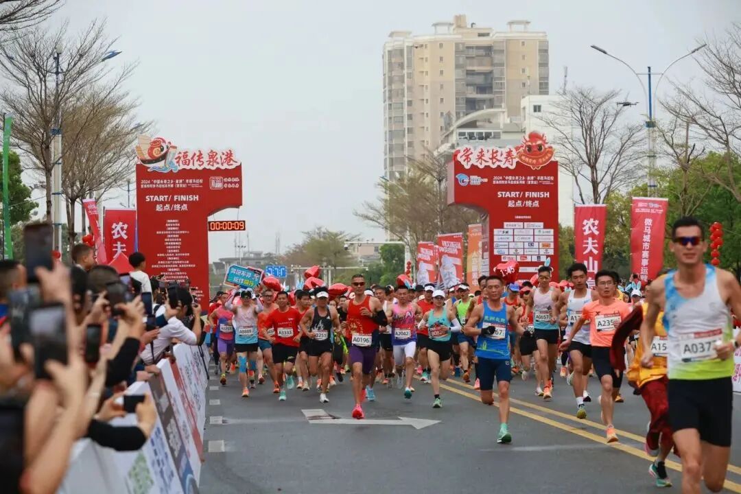 高清大图！泉港半马精彩瞬间来了→