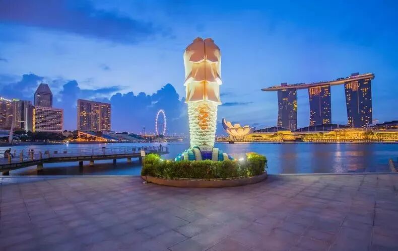 来这里看新加坡的标志——鱼尾狮公园