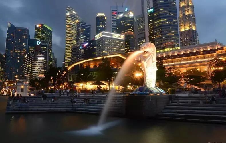 来这里看新加坡的标志——鱼尾狮公园