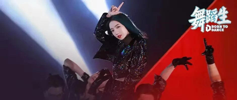 绝美奖励合作舞台来袭！导师团和学长各出奇招，孟美岐新歌首秀！