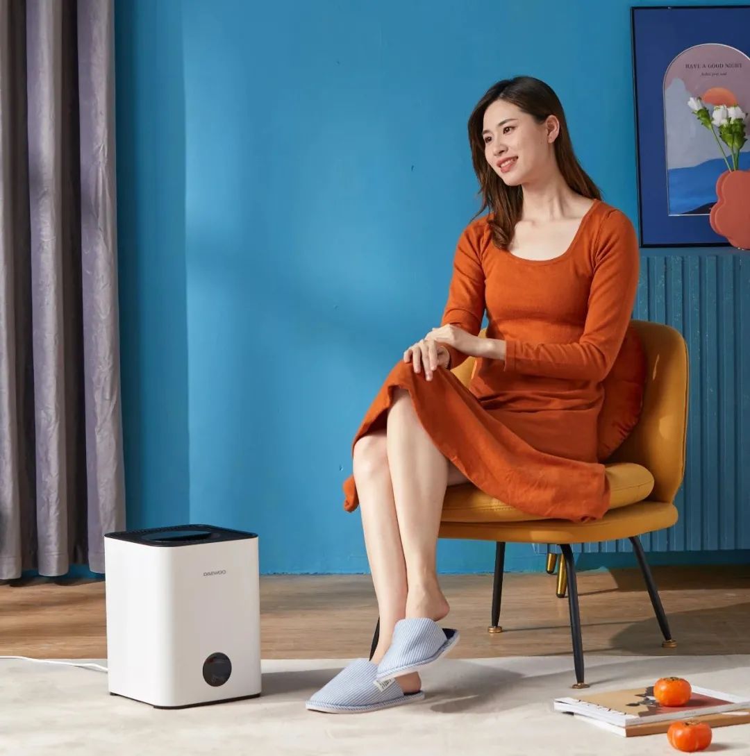 加湿器工作原理 加自来水的无雾加湿器，四重除菌，加湿均匀，无耗材，无粉无水珠