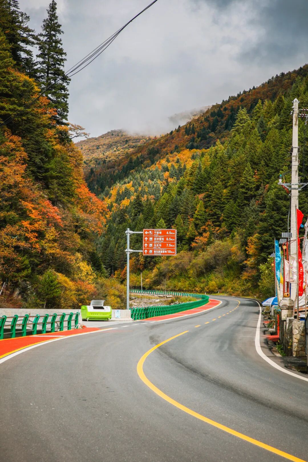 把湖泊森林草原看遍，它才是名副其实的秋景天花板！