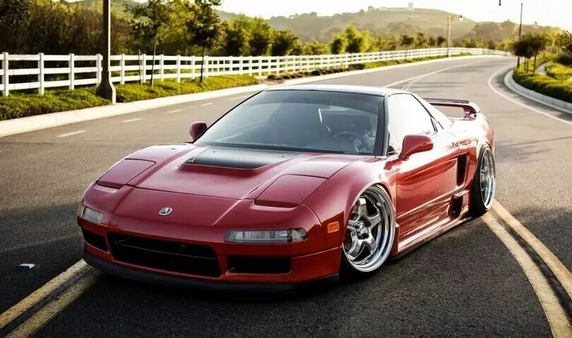 早期版本的本田nsx跑车