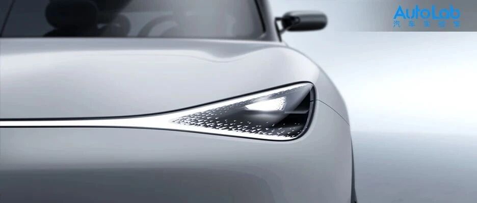 一辆概念车引领轻奢潮流，smart 还是那个走在前头的弄潮儿