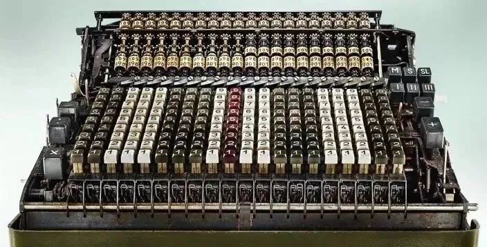 20世纪机械黑科技，上万个零件的老式机械计算器，复杂程度惊人！的图9