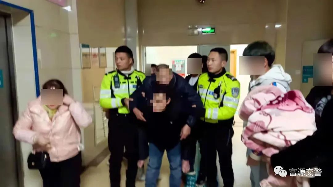 玉米引发追尾事故警医合作