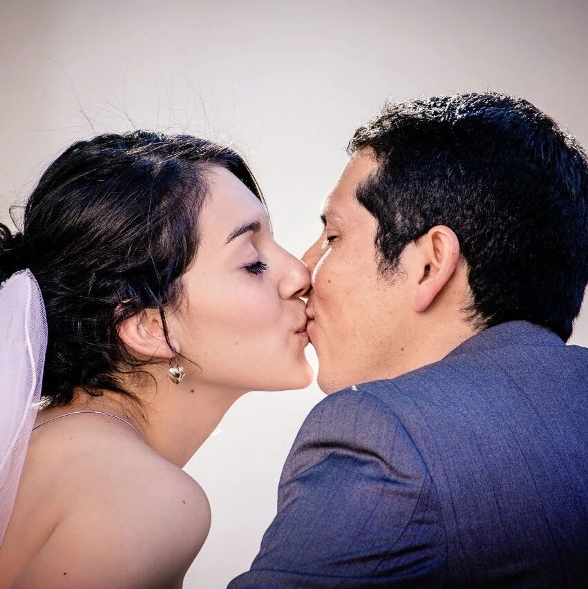 3分钟看懂接吻有多神奇！致国际接吻日