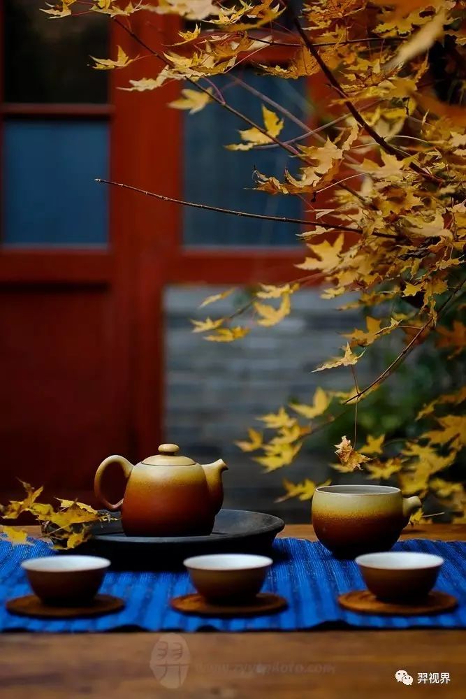 沏一盞香茗,燃一炷馨香,讓時光變得從容,美好.