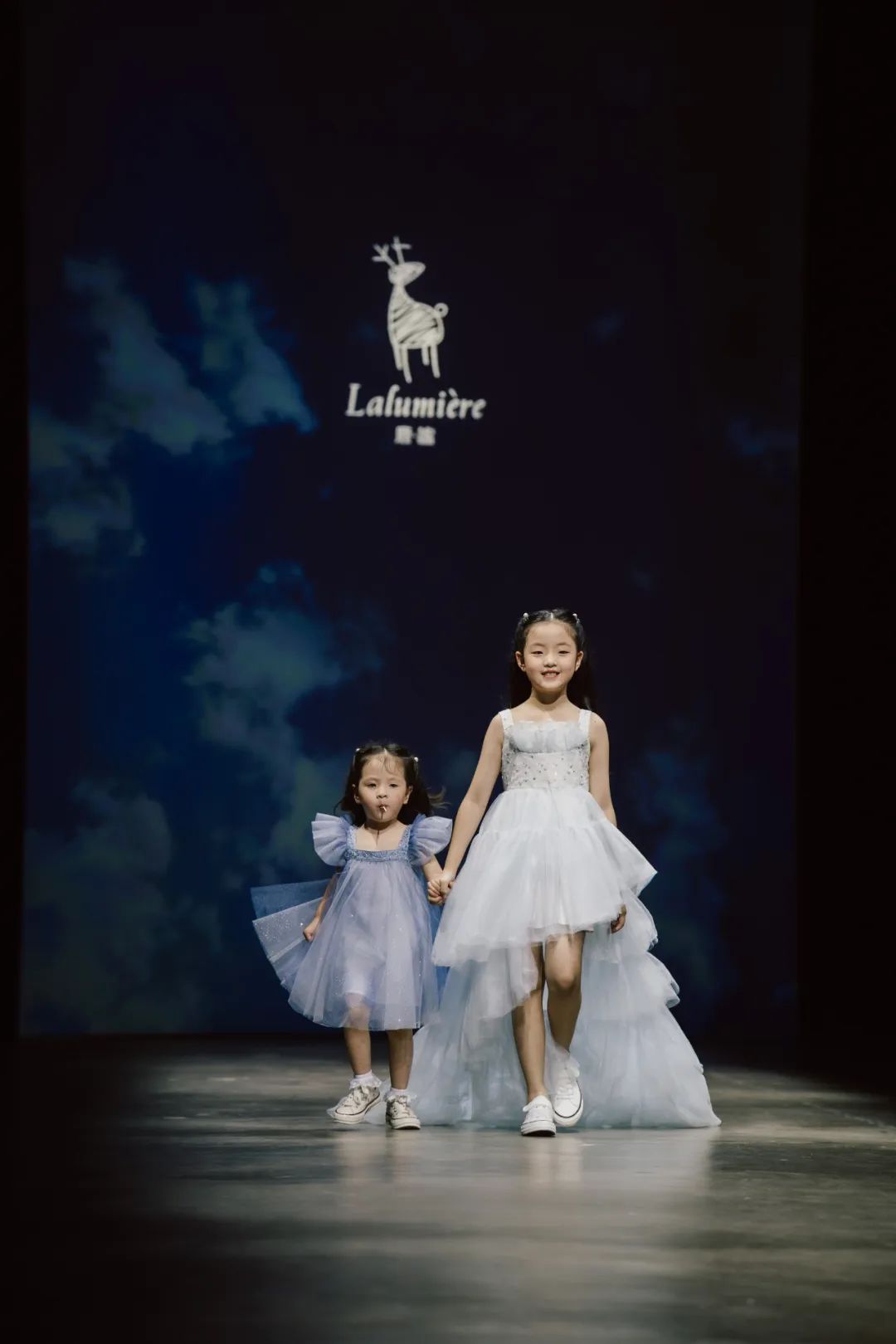 S/S 2023深圳时装周 | La Lumière鹿·谧秀场往届回顾(图3)