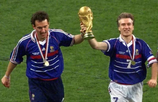 1998世界杯决赛阵容_1998年世界杯决赛法国球员离场_1998年巴西队阵容