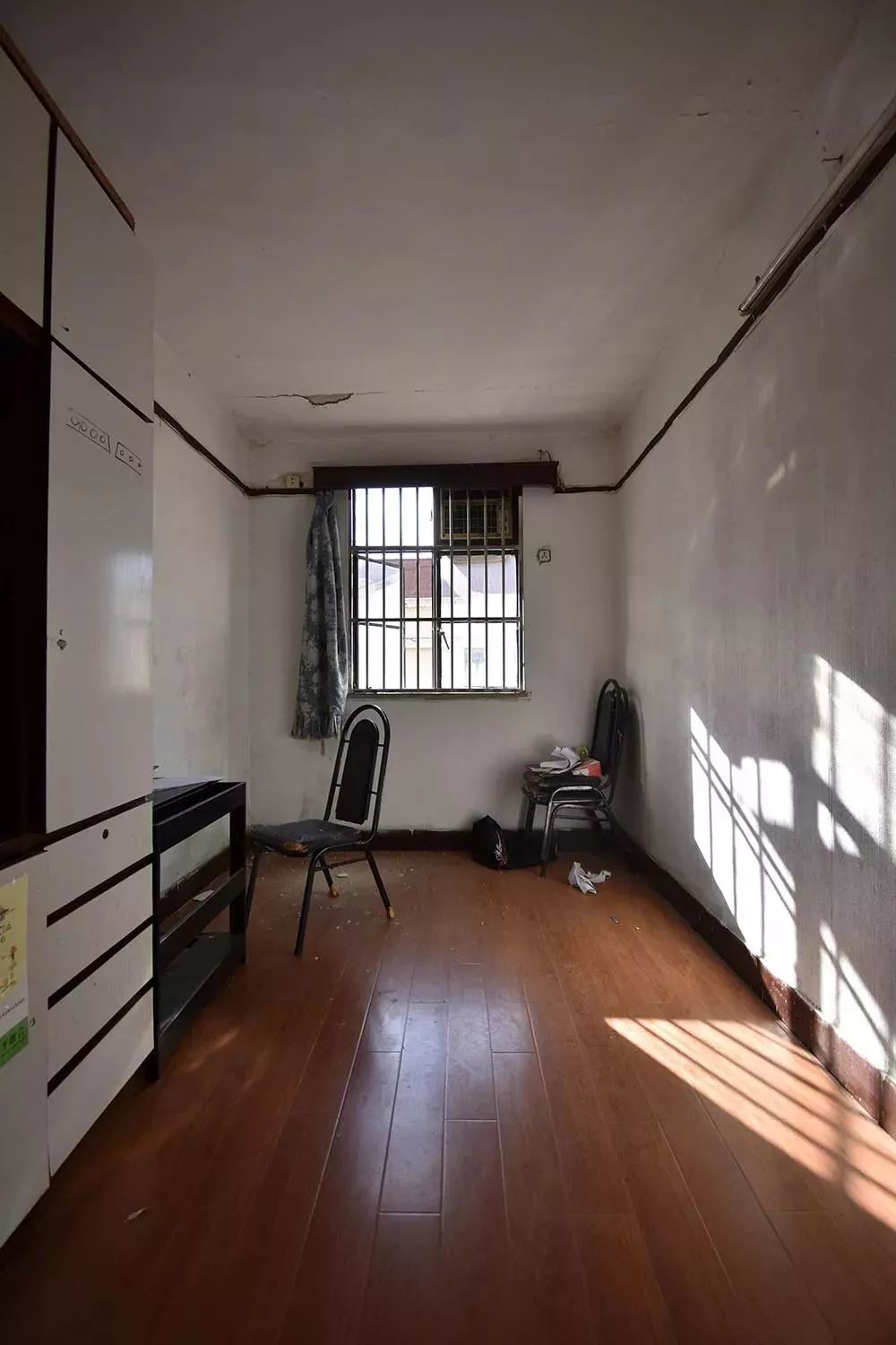 装修公司玻璃广告纸_装修纸玻璃广告公司有哪些_装饰公司玻璃广告