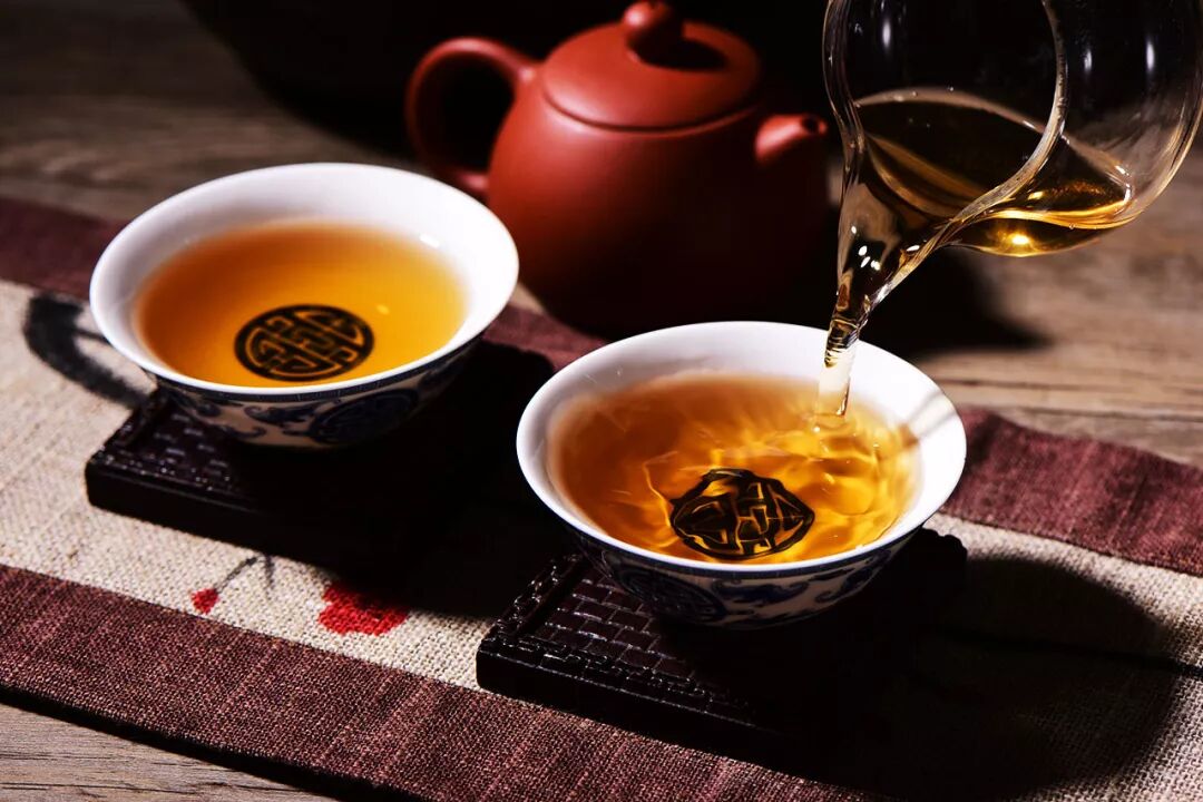 茶人必备：收藏这3个表，让你学会喝茶！