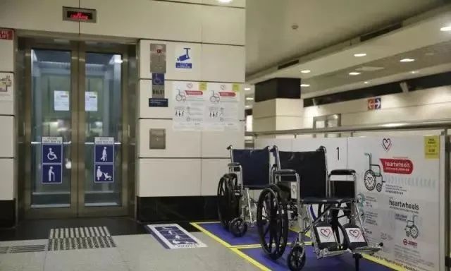 新加坡移民，精英瞬间成了“下等人”？