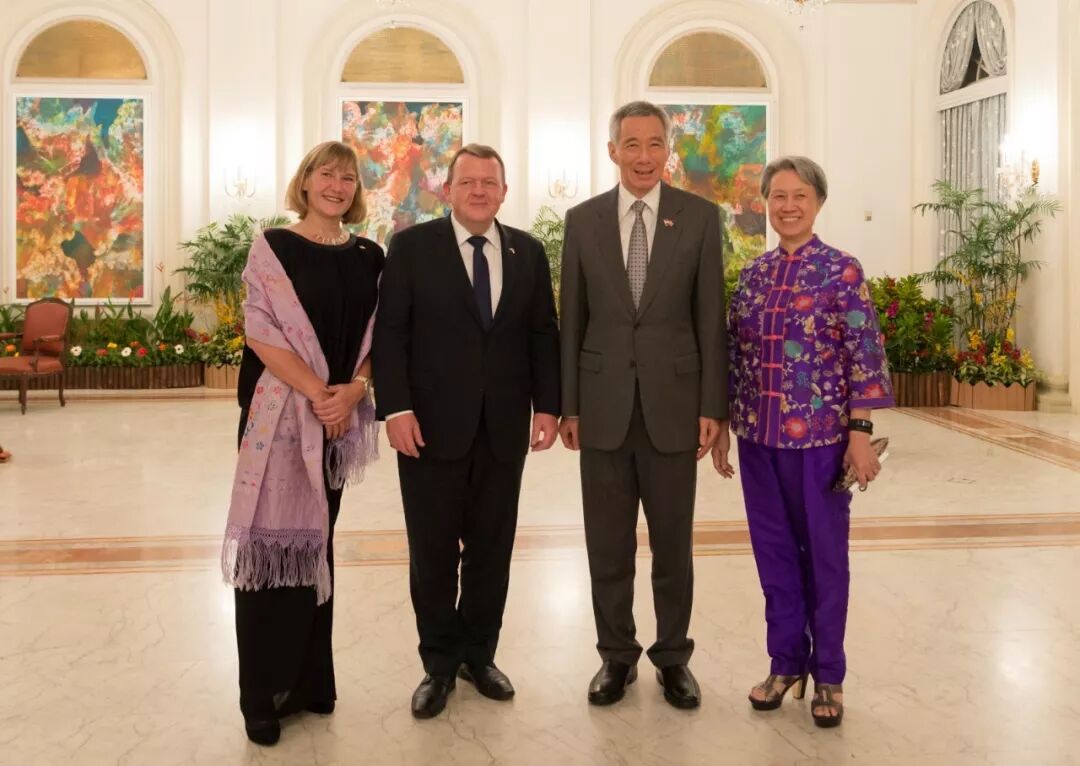 炮轰总统，带货女王！美国这场暴乱里，我发现了一个了不起的狠女人……（组图） - 33