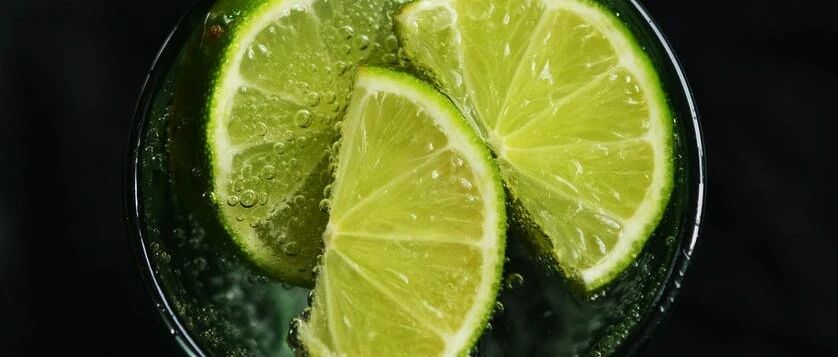 酸了，年入225万！？券商首席分析师高调晒工资，私募大佬被拘后传来最新消息，创业板本周跌近7%，北向资金斥资近百亿抄底