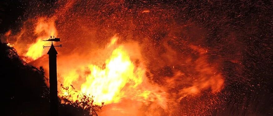 刚刚，战斗机群飞临，坦克已抵达，基辅96小时内失守？​乌总统称“西方放弃乌克兰”，A股站起来了，外资60亿元抄底，券商：最佳买点