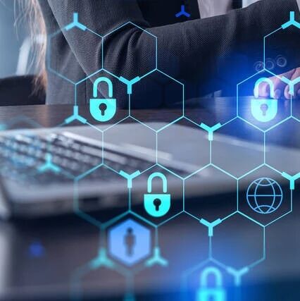 刚刚，易纲回应恒大风险！中签的快哭了，新股一度连续3跌停！张一鸣"打败"马化腾，身价594亿美元，成中国互联网首富！