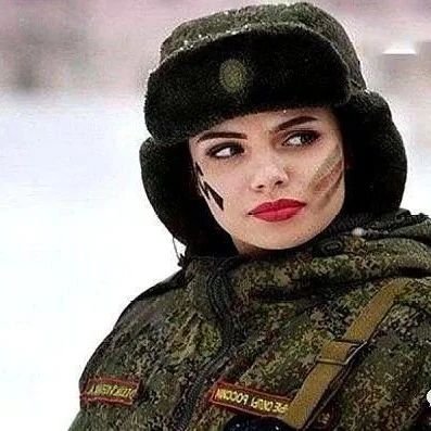 俄罗斯女兵那么漂亮，为何如此愁嫁？这3个原因国人也不敢娶