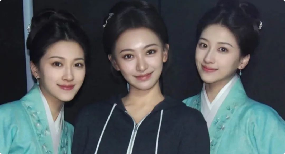 不怪我们脸盲 素心素兰是双胞胎