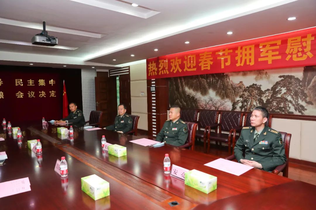 阳东区四套班子领导成员到阳江军分区开展拥军慰问活动