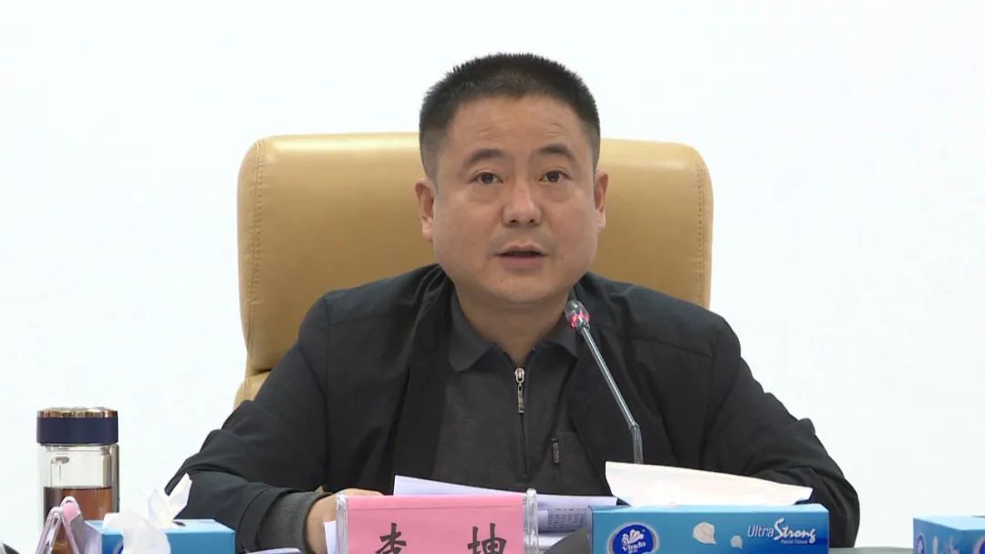 阳东区政府召开八届八十九次常务会议