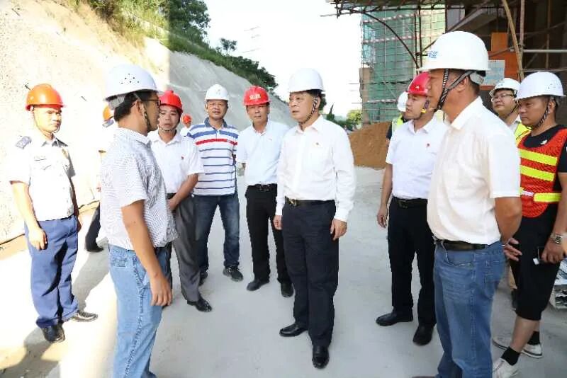 冯富基检查安全生产工作