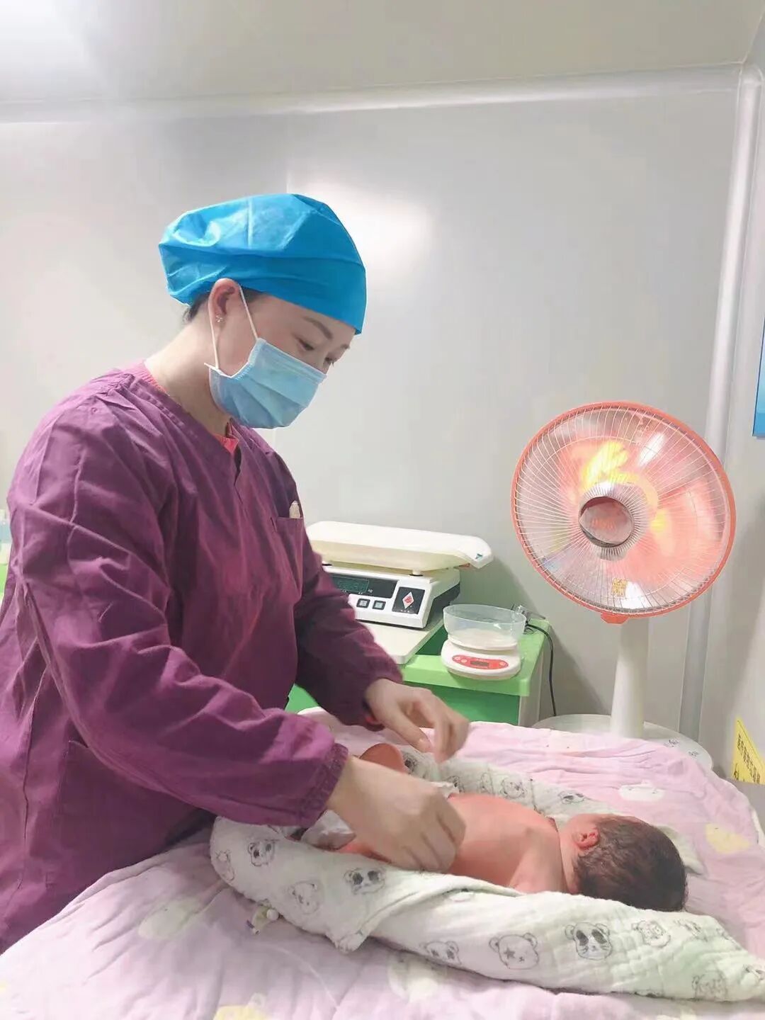 为什么要用光疗纸尿裤【健康科普】白天治疗，晚上回家！我院开展新生儿日间光疗服务啦！_https://www.jmylbn.com_新闻资讯_第5张