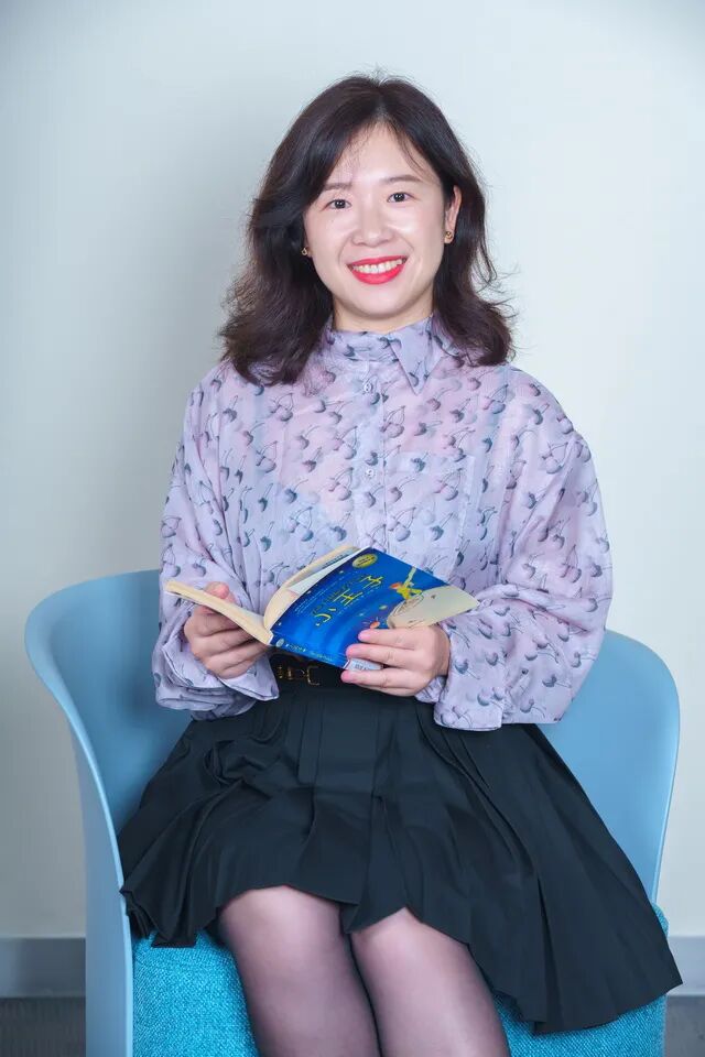 陈丁娜老师本节课从"机器是否会让我们失业?