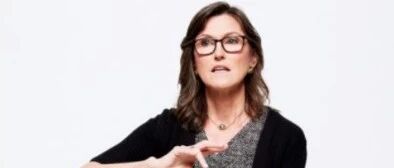 今年暴赚170％！“女版巴菲特”突然火了，最新重仓了这些股票（名单）