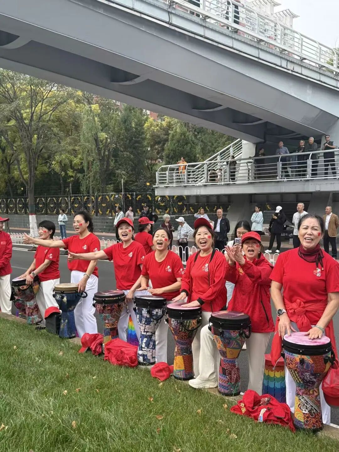 太原马拉松赛道干净服务贴心 跑者体验与免费景点