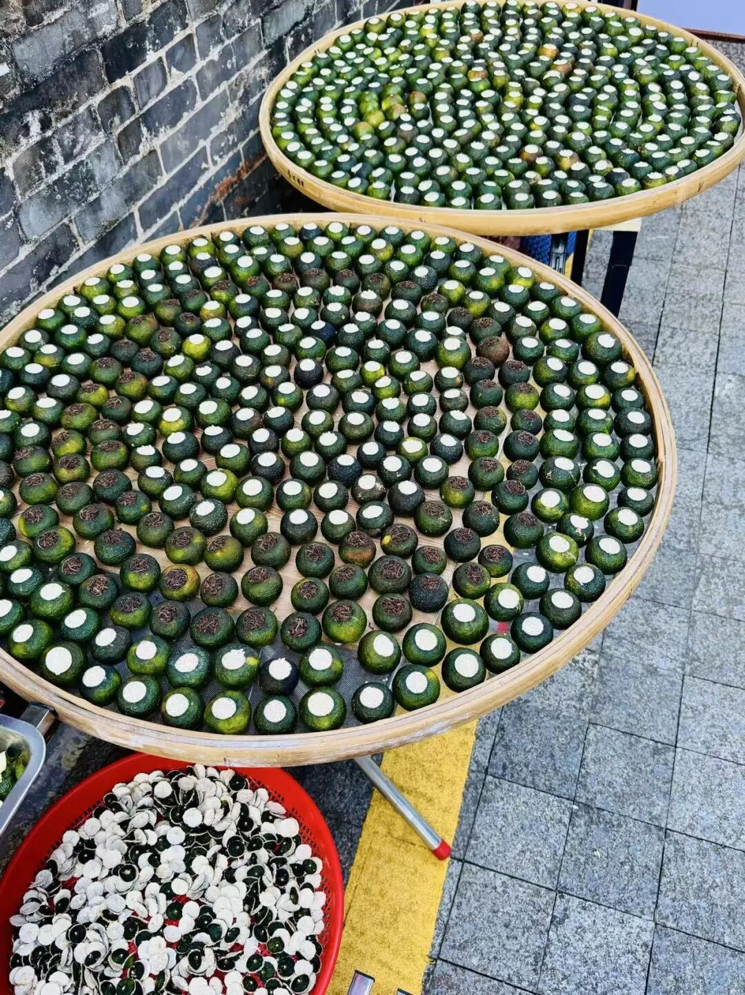 江门希尔顿工业风酒店体验 睡在发电厂烟囱旁还藏网红图书馆