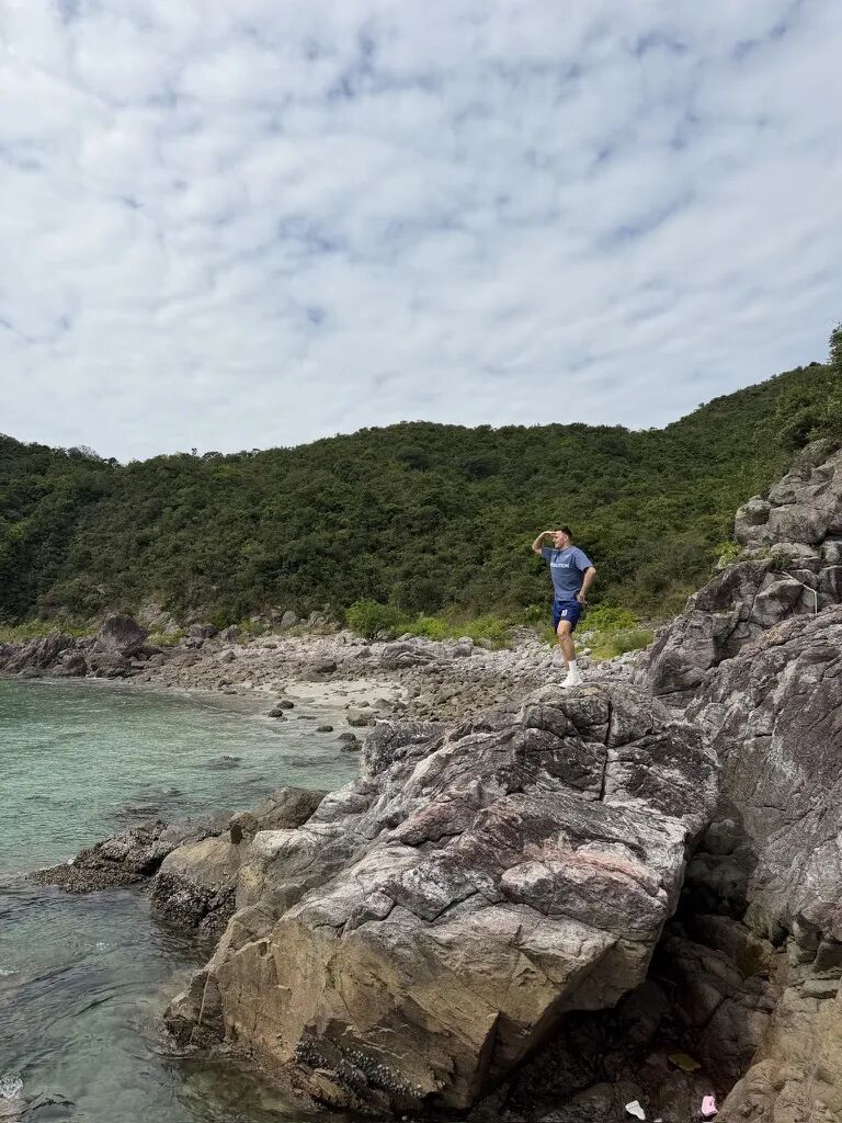 香港西贡半月湾桥咀洲攻略 40港币坐船解锁玻璃海