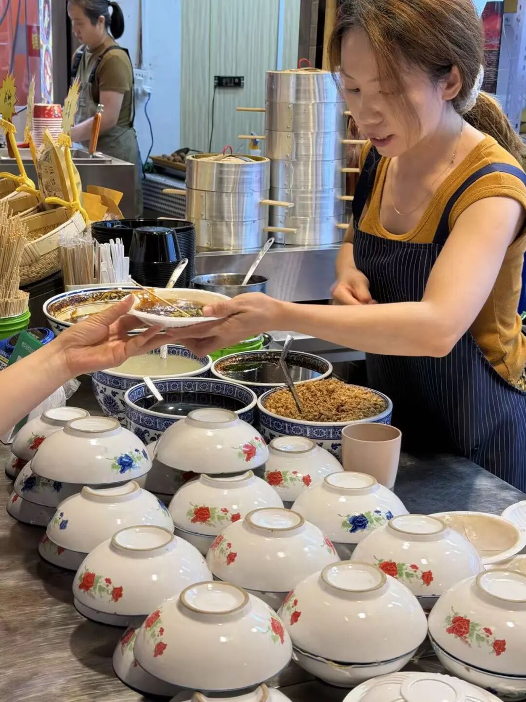 太原洲际酒店早餐体验：碳水天堂与柳巷美食推荐